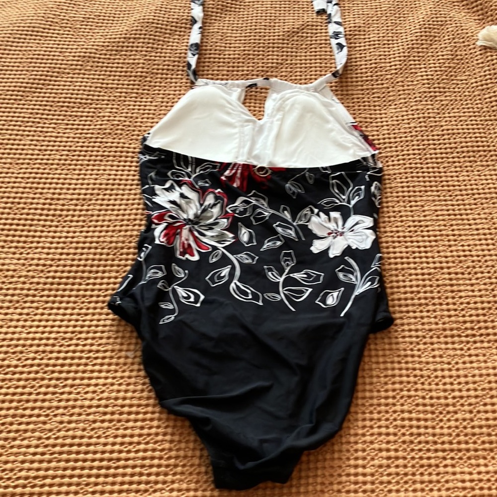 6 Jantzen Floral Print Halter swim suit - Picture 7 of 15